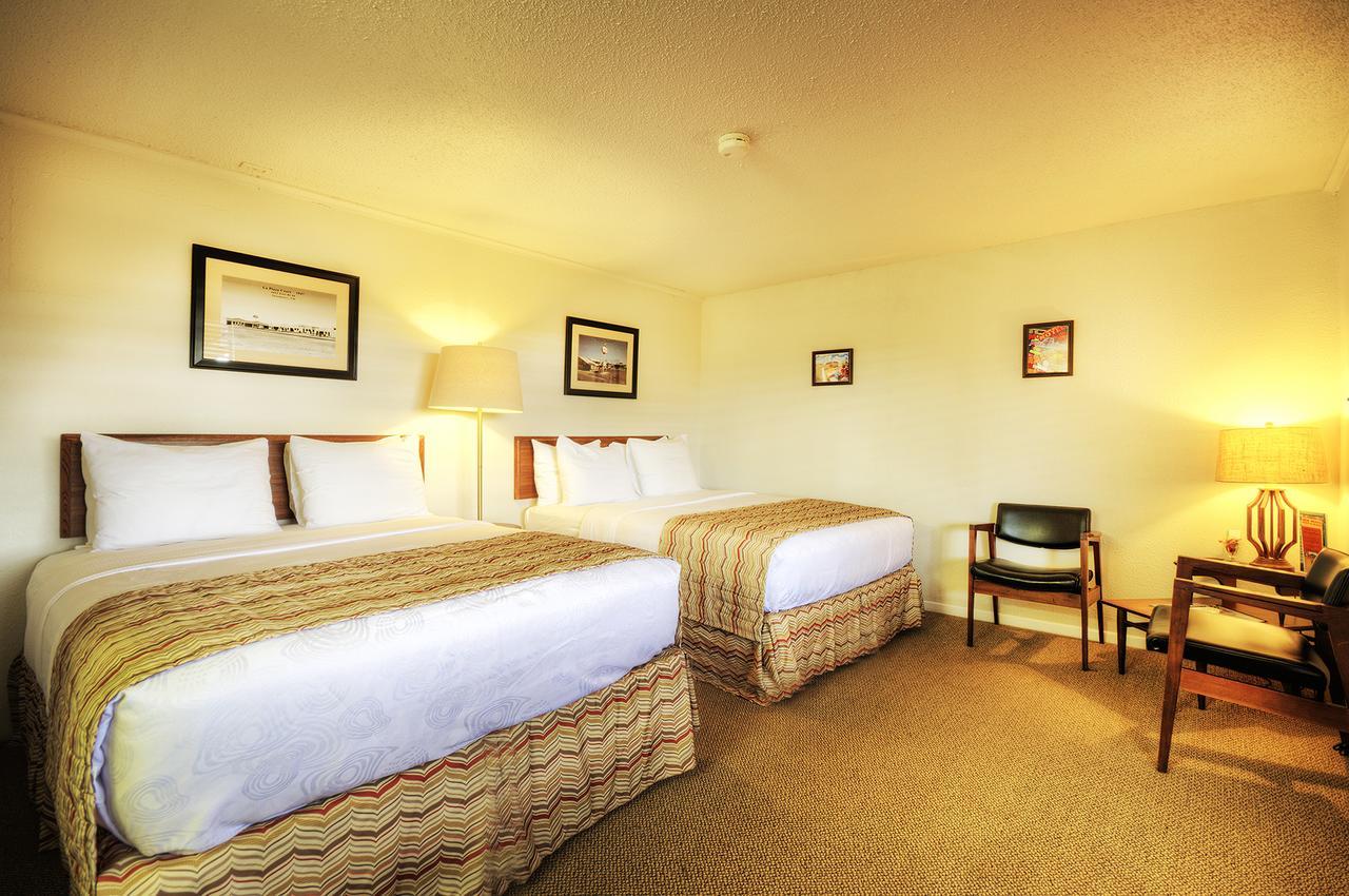 Roadrunner Lodge Motel Tucumcari Bagian luar foto
