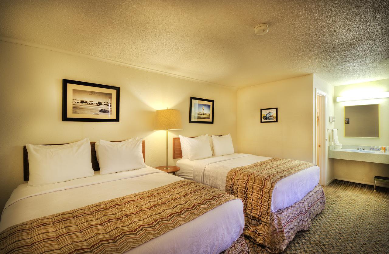 Roadrunner Lodge Motel Tucumcari Bagian luar foto
