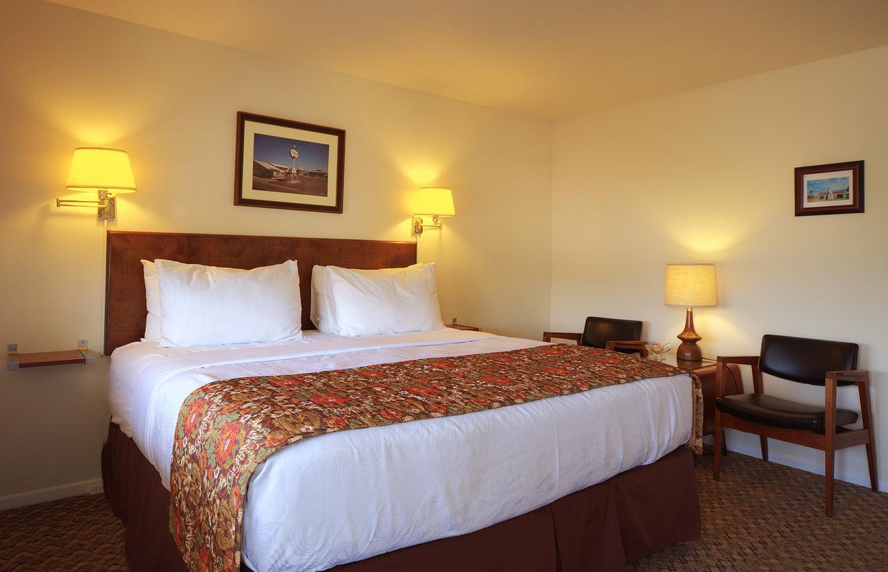 Roadrunner Lodge Motel Tucumcari Bagian luar foto