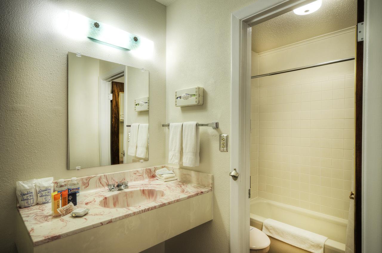 Roadrunner Lodge Motel Tucumcari Bagian luar foto